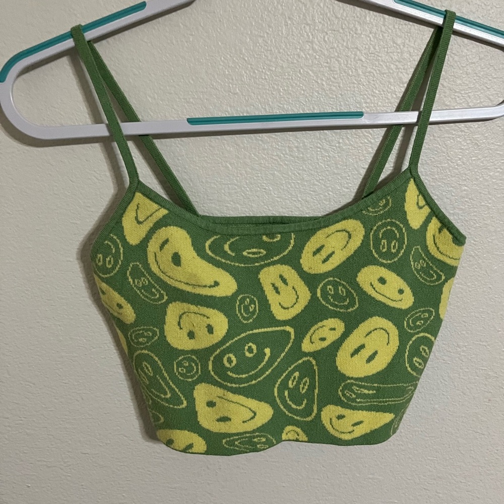 PacSun Smiley Knit Crop Top